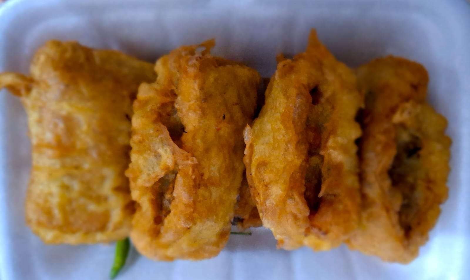 Kuliner Lokal Ramai, Tahu Isi Ayam Suwir Jadi Favorit Warga