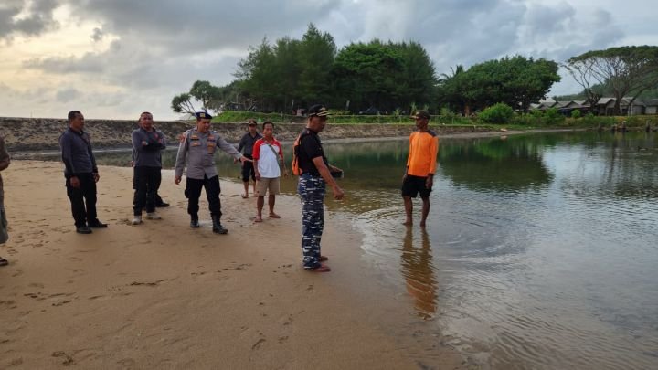 Ombak Pantai Wonogoro Renggut Nyawa Bocah 8 Tahun