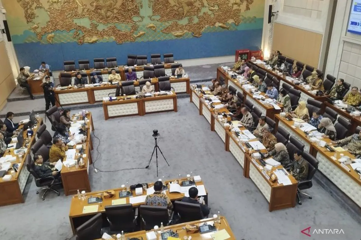 Komisi VII DPR Bahas Rencana Kerja Industri Nasional 2026 bersama Menperin
