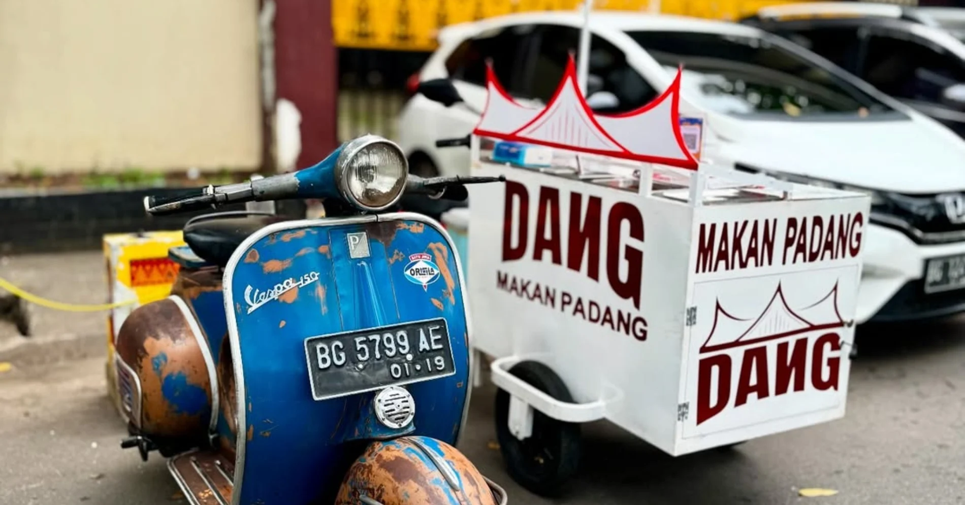 Viral, Nasi Padang Keliling Semarang Tawarkan Cita Rasa Minang Autentik