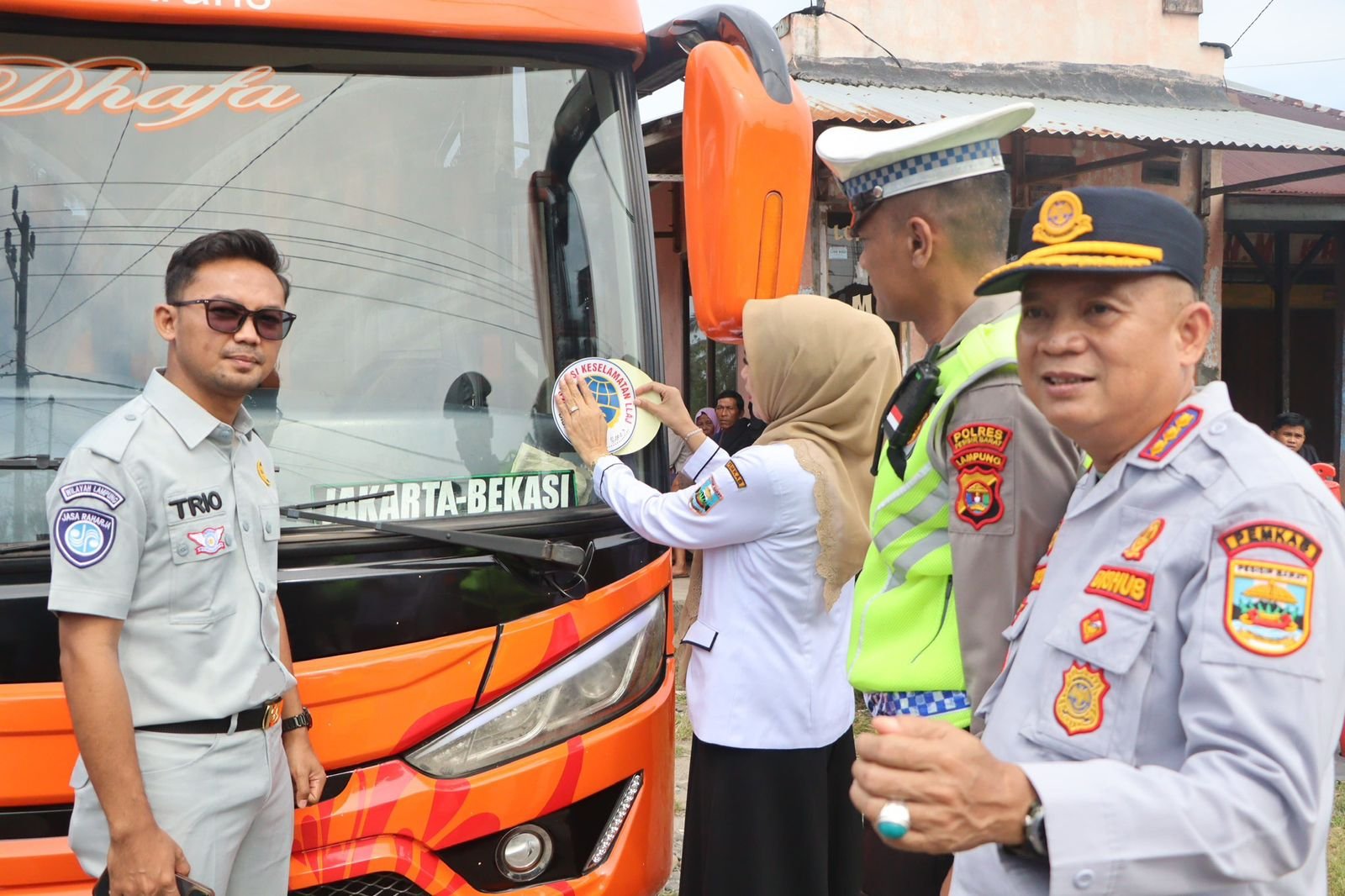 Ramp Check Armada Bus Lebaran 2026, Jasa Raharja bersama Dishub dan Satlantas Polres Pesisir Barat Pastikan Kelaikan Kendaraan