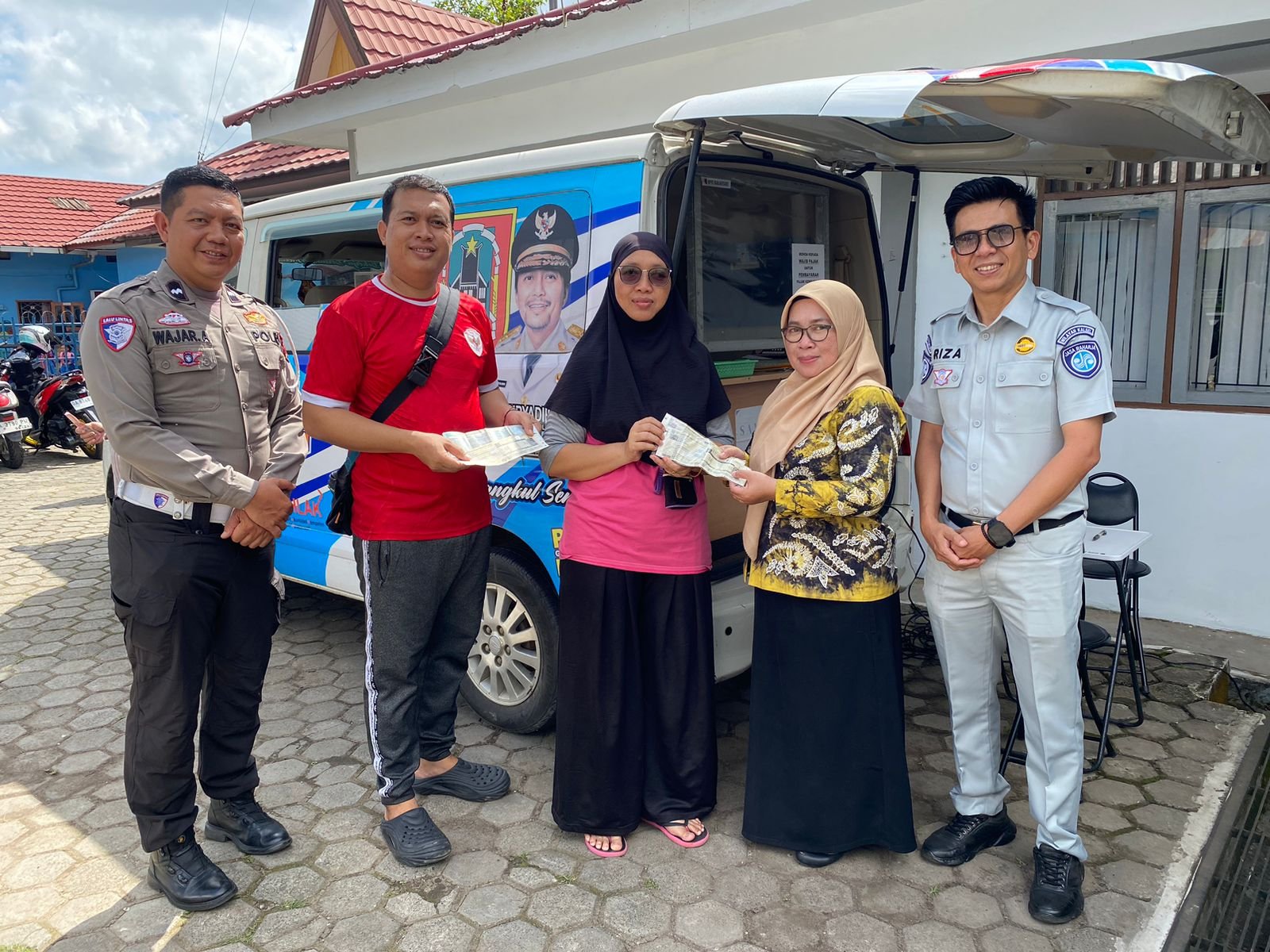 Tim Pembina Samsat Banjarbaru Buka Akses Layanan Pajak Lebih Mudah Melalui Samsat Keliling