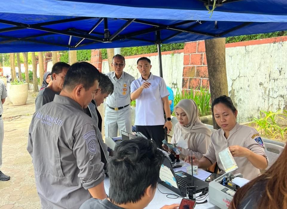 Kakanwil Jasa Raharja Sulsel Tinjau Operasi Gabungan Penertiban Pajak di Jalan Penghibur Makassar