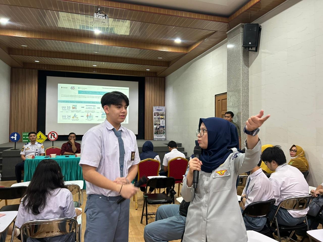 Jasa Raharja dan Ditlantas Polda Kepri Gelar Program Safety Campaign On The School di SMA Maitreyawira