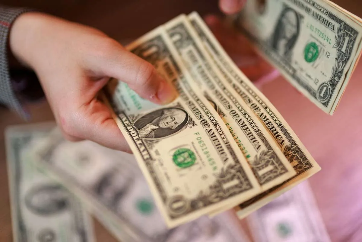 Sentimen Damai AS-Iran Tekan Penguatan Dolar AS