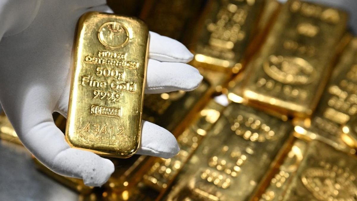 Harga Emas Naik Signifikan, Curi Perhatian Pasar dari Dolar hingga Minyak