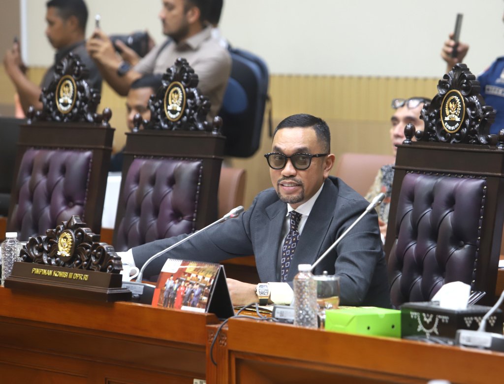 DPR Desak Kepolisian Negara Republik Indonesia dan Pusat Pelaporan dan Analisis Transaksi Keuangan Bongkar Pemodal Judi Online Asing