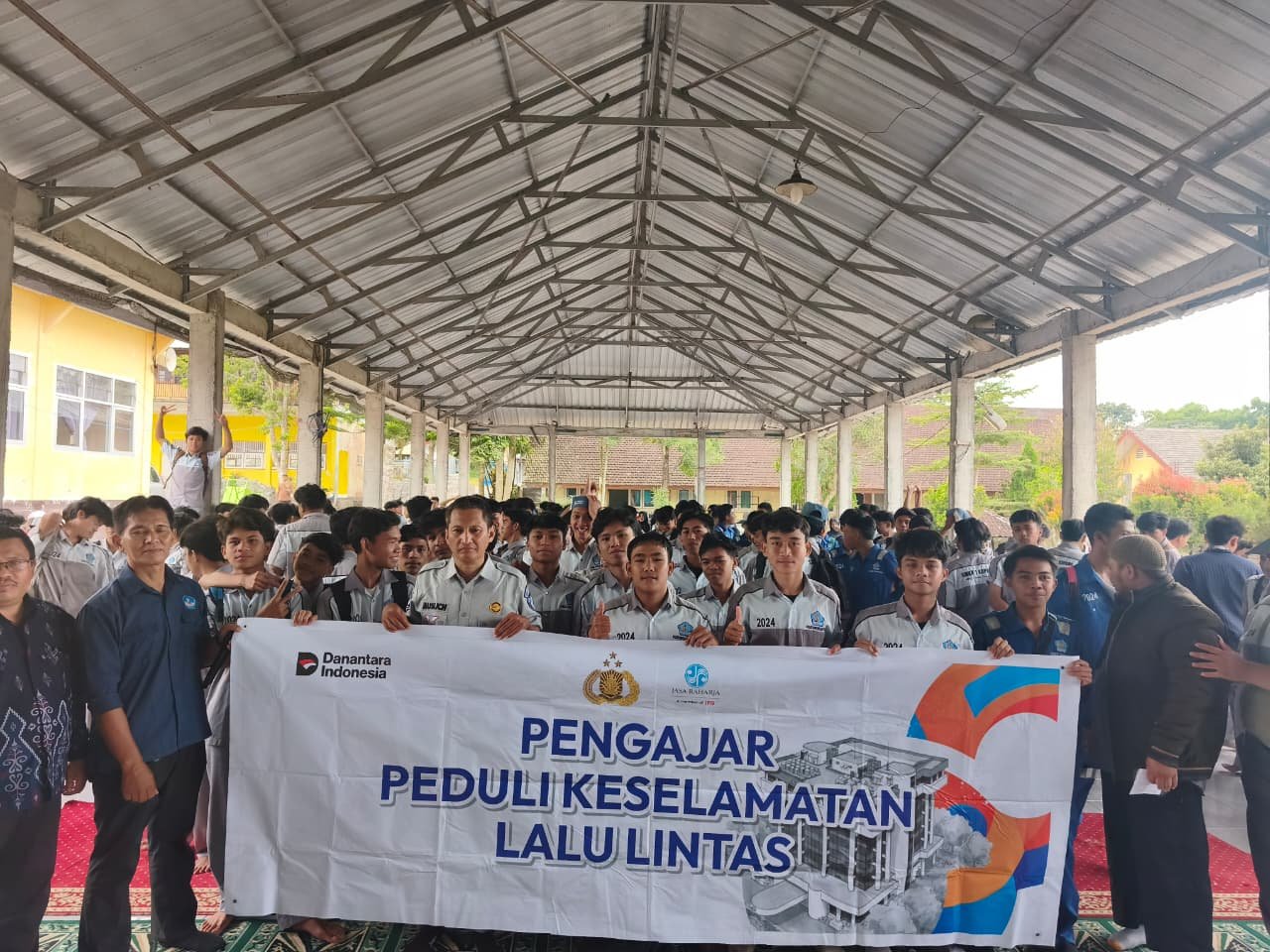 Jasa Raharja NTB Gelar Sosialisasi PPKL di SMKN 1 Kopang, Tanamkan Budaya Tertib Berlalu Lintas Sejak Dini