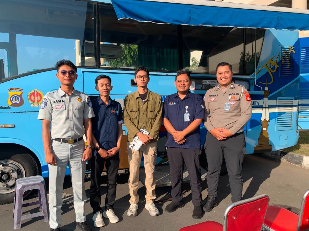 Samsat Keliling Meriahkan HUT Bhayangkara, Permudah Masyarakat Bayar Pajak Kendaraan di Stadion Maguwoharjo