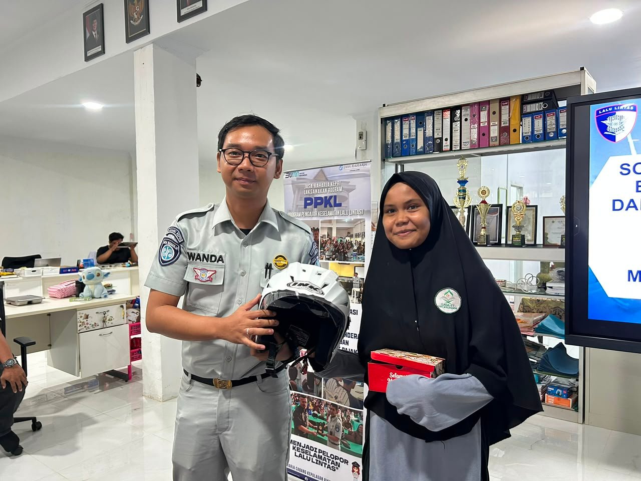 MPLS SMA IT Nurul Muhajirin Batam, Jasa Raharja Kepri Gelar Program PPKL bersama Kamsel Polda Kepri di Wilayah Sekupang