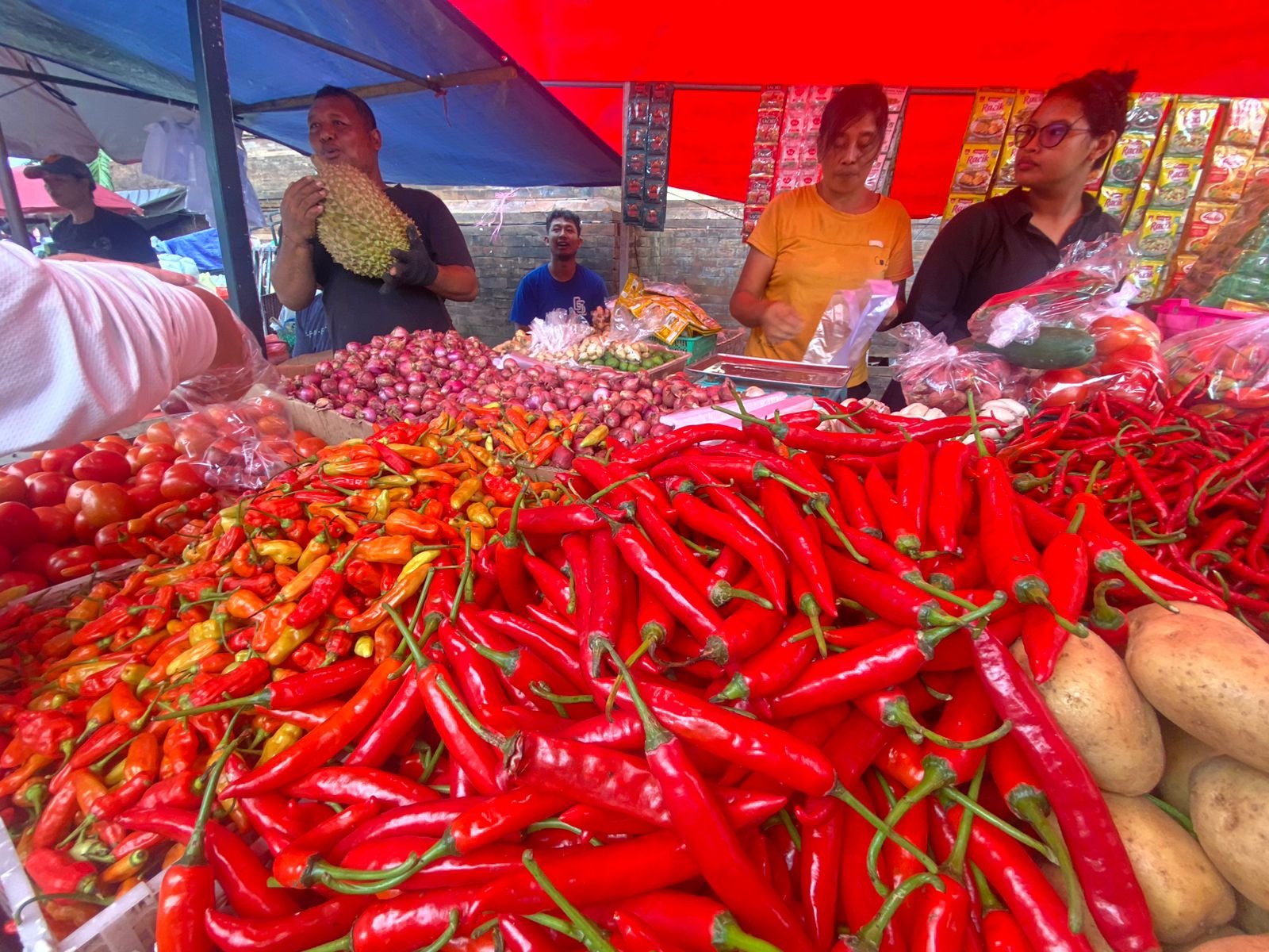 PIHPS: Harga Cabai Rawit Rp92.400 per Kg dan Telur Ayam Rp29.250