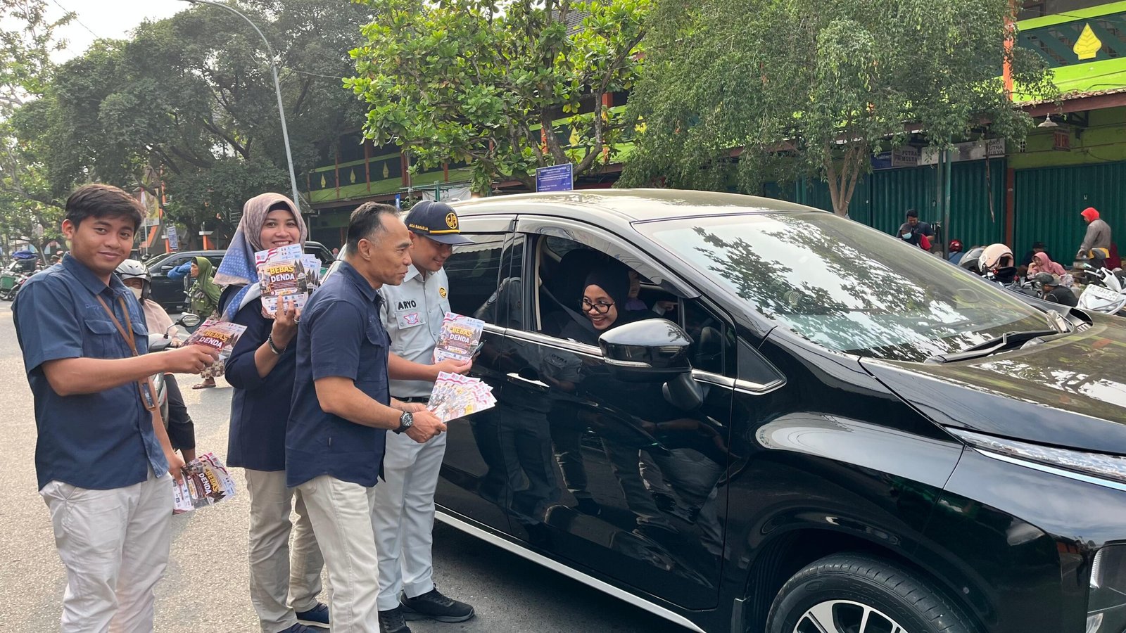 Sambangi Pasar Wates, Jasa Raharja Ajak Masyarakat Manfaatkan Program Bebas Denda