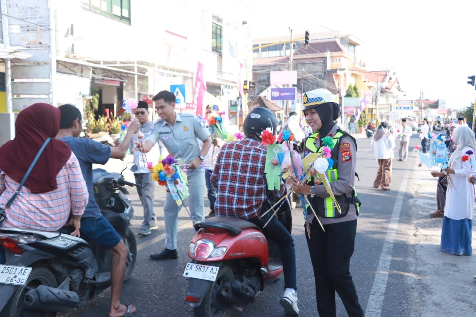 Jasa Raharja Sumbawa dan Mitra Samsat Gelar Maulid On The Road, Sosialisasikan Pemutihan Pajak Kendaraan