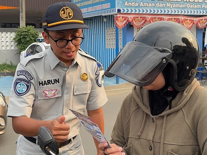Jasa Raharja Bersama Tim FLLAJ Gelar Kampanye Keselamatan Langsung kepada Pengguna Jalan